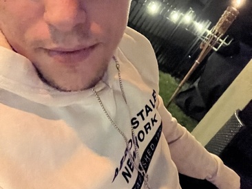 Recent Screen Shot of elwhite1996