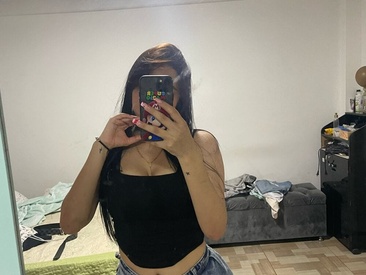 Recent Screen Shot of emily_nova_