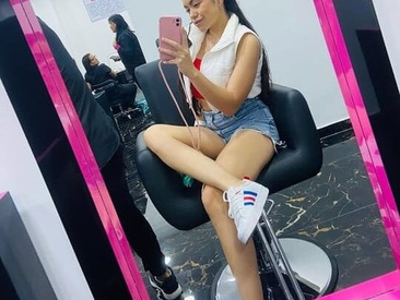 Recent Screen Shot of fabulousgirl