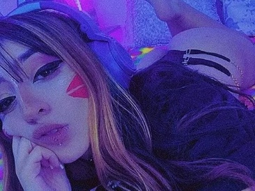 Recent Screen Shot of genesis_moore_