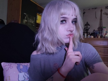 Recent Screen Shot of godlikegirlyy