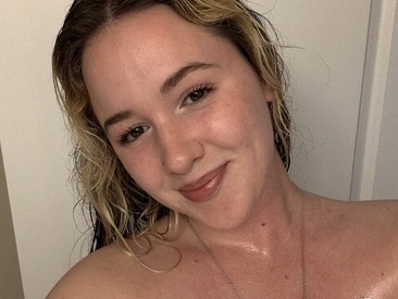 Recent Screen Shot of heyitslauren