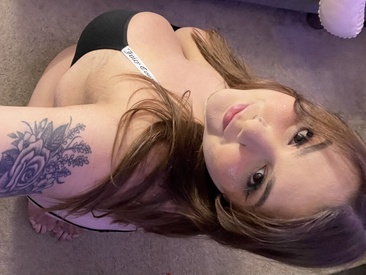 Recent Screen Shot of honeyviolet