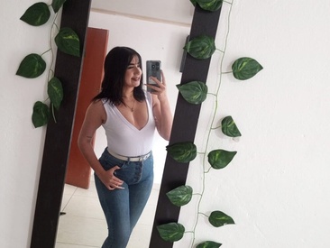 Recent Screen Shot of karla_daniela01