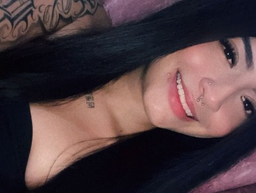 Recent Screen Shot of liia_khalifa