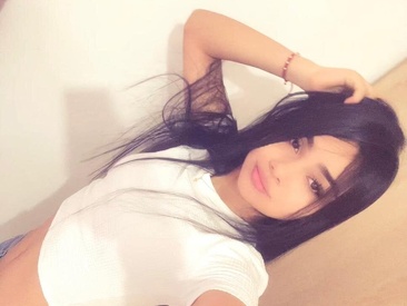 Recent Screen Shot of little_emiily_