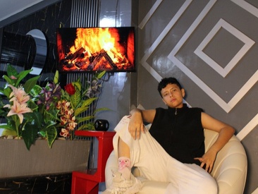 Recent Screen Shot of lunabustygirl