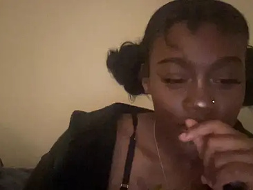 Recent Screen Shot of maskedgirl5005