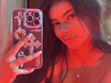 Recent Screen Shot of miadaviesx