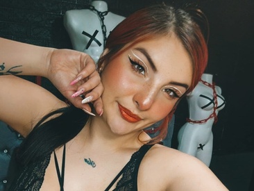 Recent Screen Shot of mistress_scarlotte_criss