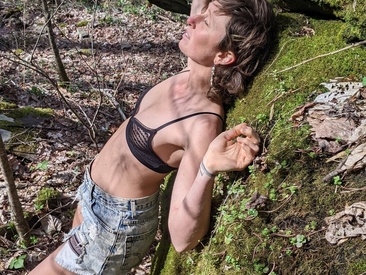 Recent Screen Shot of mossy_kiss