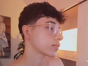 Recent Screen Shot of mrhot_night