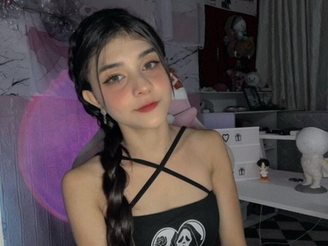 Recent Screen Shot of mynxii_petite