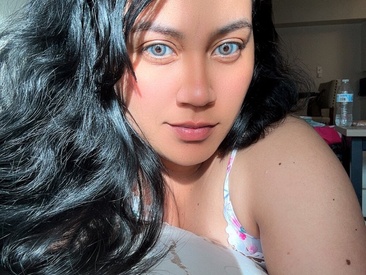 Recent Screen Shot of myonlygirl1