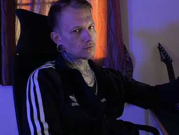 Recent Screen Shot of paulvelvet