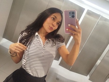 Recent Screen Shot of ririi_brunette