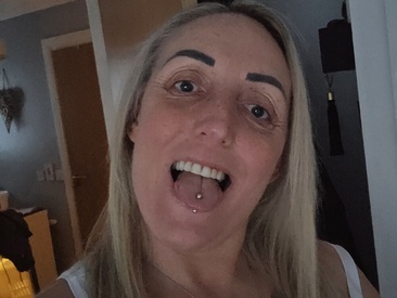 Recent Screen Shot of theblondecocklover