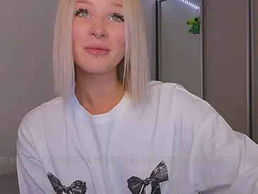 Recent Screen Shot of ur_molly