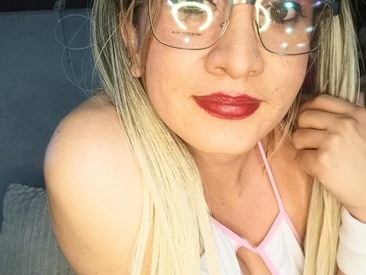 Recent Screen Shot of violl3tfoxx