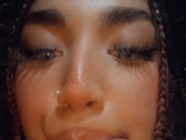 Recent Screen Shot of yazmineee1